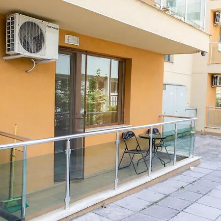 Apartment In The Center Of Sunny By Flat Mаnаger